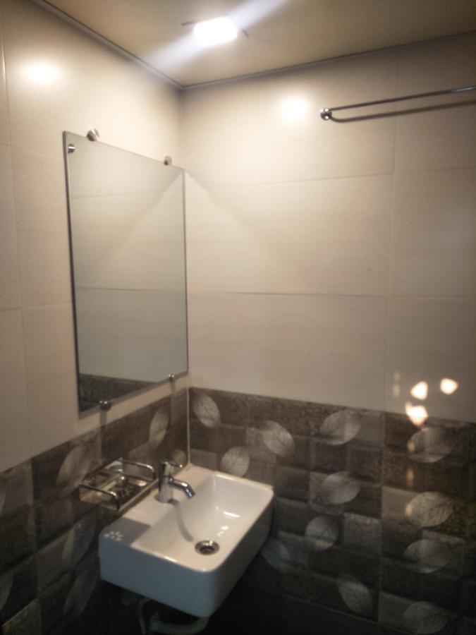 Hotel Avenue Residency Мумбаи Экстерьер фото