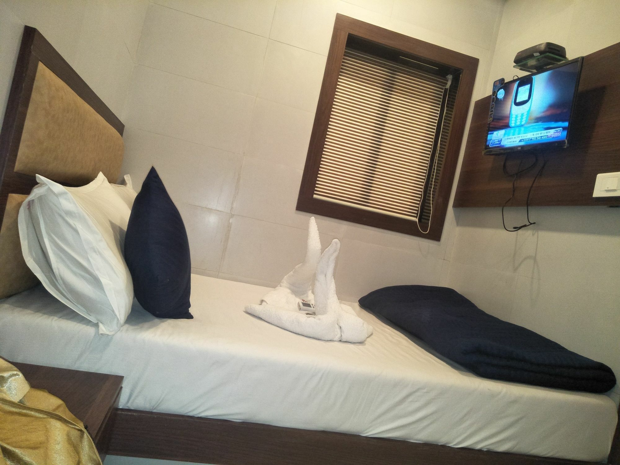 Hotel Avenue Residency Мумбаи Экстерьер фото